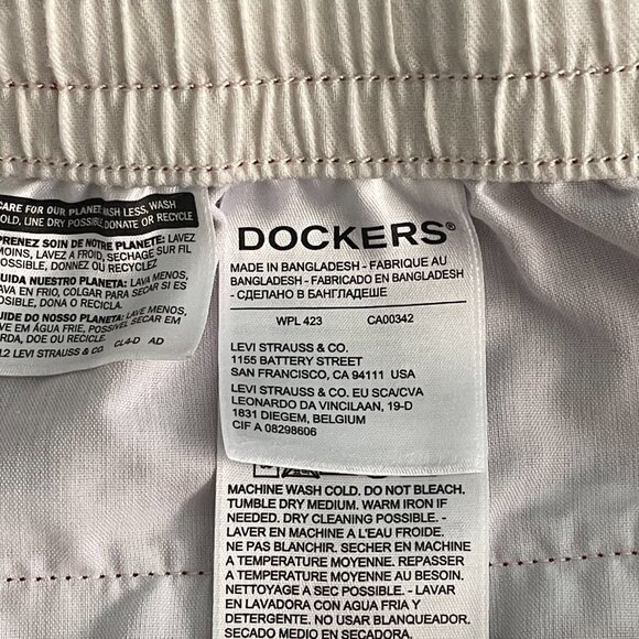 Dockers Men's Cargo Shorts Red Size XL - Picture 6 of 8